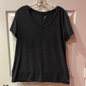 GAP Charcoal V-Neck Short Sleeve Tee Size Medium